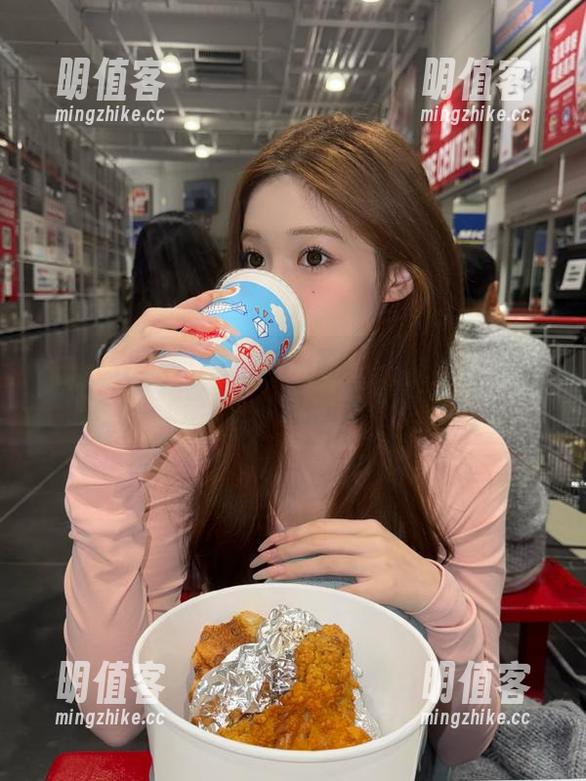 如何通过51吃瓜网址获取更新最快的娱乐瓜事件