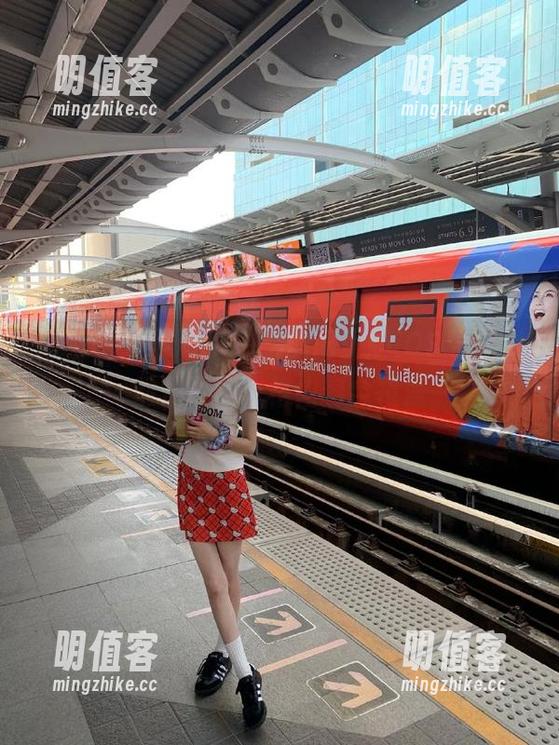 cgg cggolive吃瓜网页版iOS导航,动漫游戏风格内容全覆盖