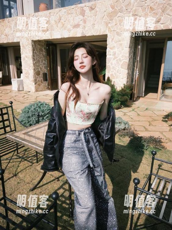 如何通过hlw在线获取最全的娱乐吃瓜资讯