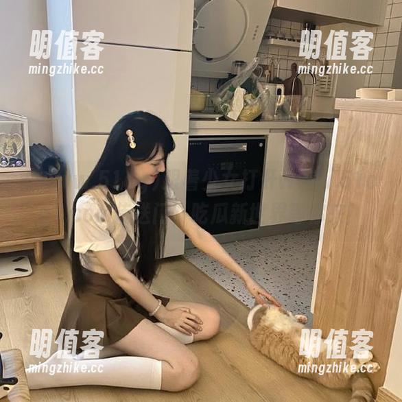 跟着少女打开www.51cg1.com传送门，吃瓜新世界等你来！