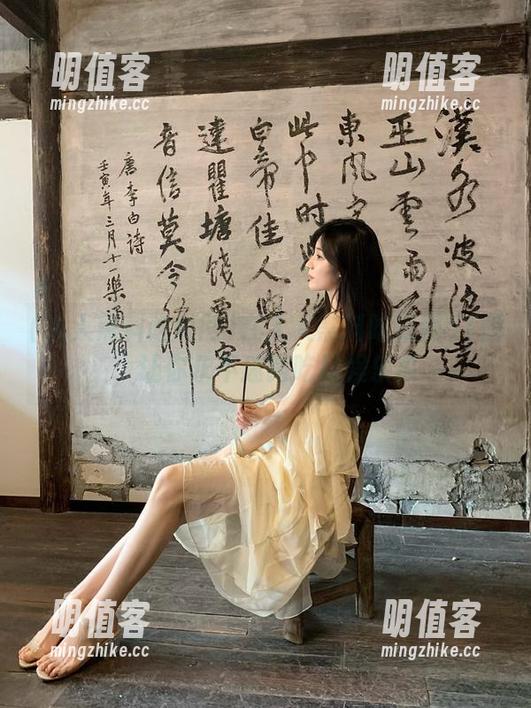 在人人黑料吃瓜网51里，让你永不迷路吃尽娱乐瓜