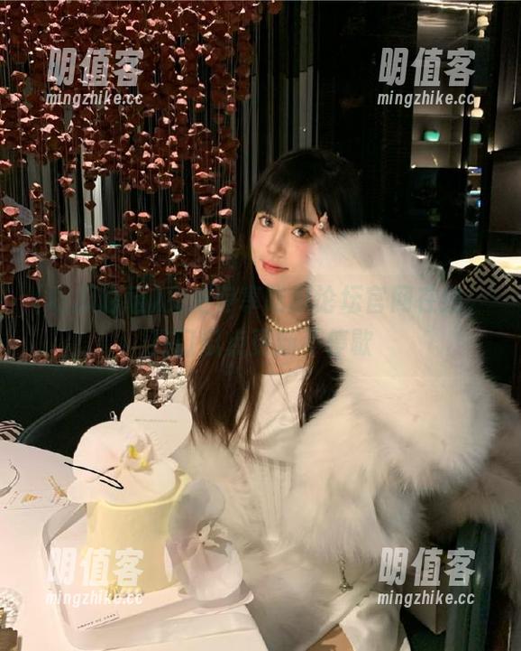 女生专享吃瓜论坛官网在线，热门瓜点更新不停歇