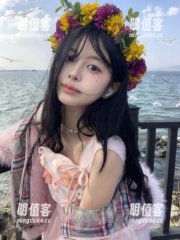 黑哥扒料网站带你实时扒料，八卦吃瓜不迷路