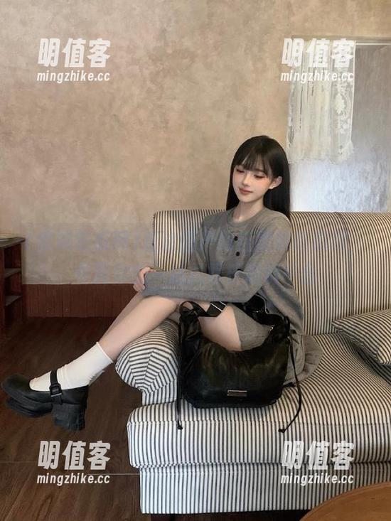 直达国产网红黑料吃瓜网，专属你的一站式娱乐爆料平台