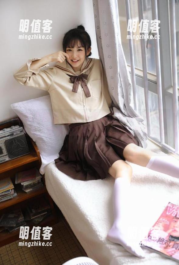 好莱坞黑料正能量一天只能看五次，宝贵资源被限流，吃瓜群众无语了