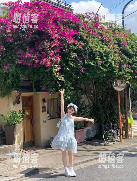 跟着妹子体验黑料老司机不打烊app，瓜源不断